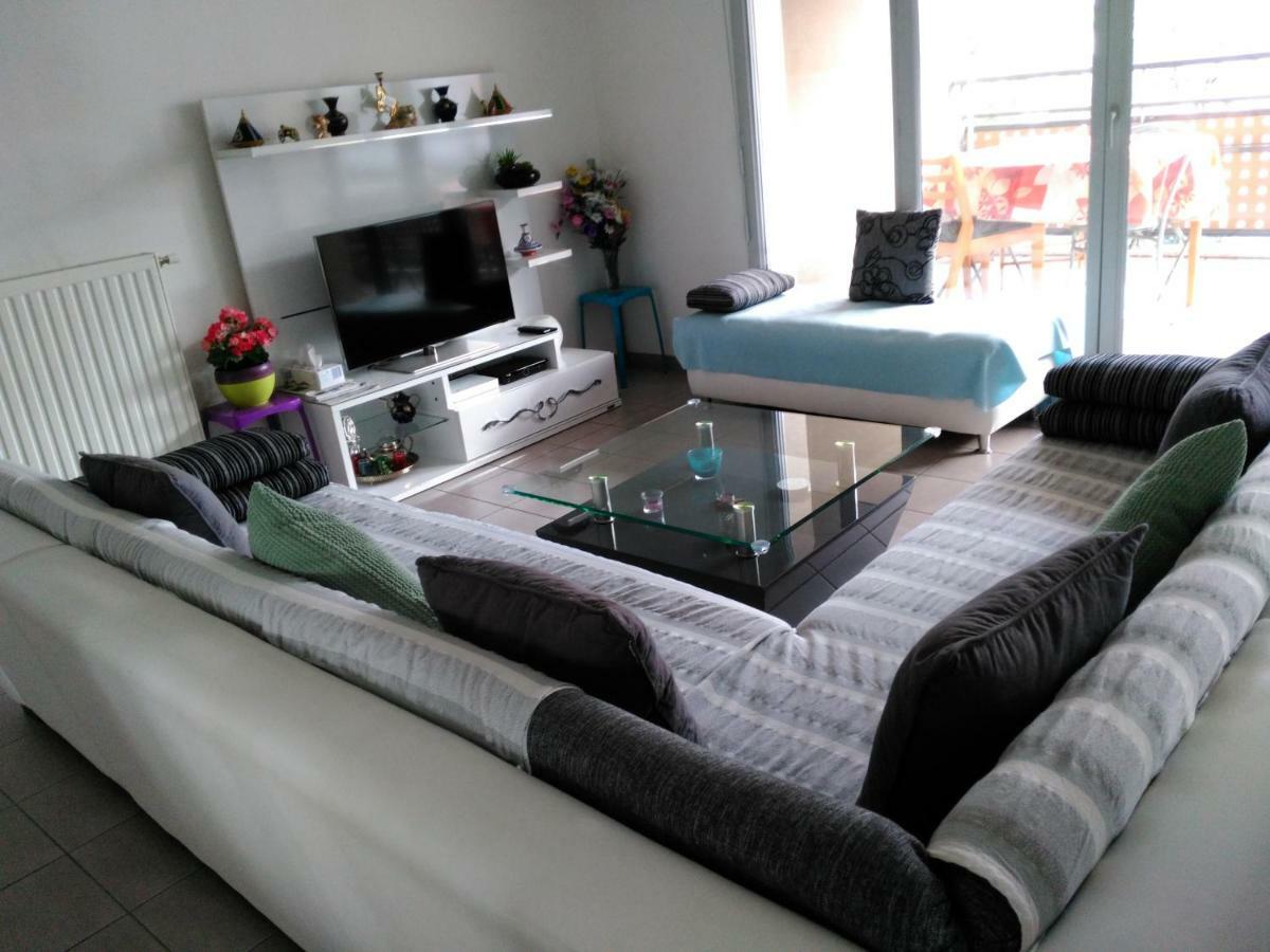 Appartement F3 avec Parking privée Saint-Priest  Exterior foto